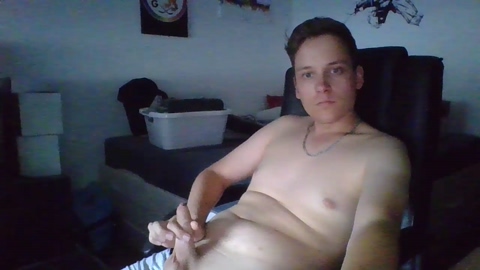 Blondguy1995  16-08-2022